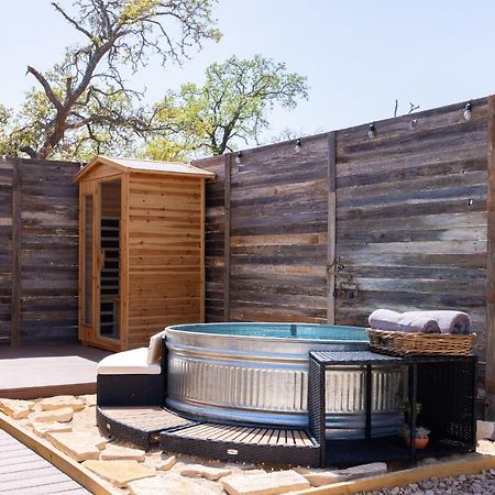 Romantic Tiny Luxury Retreat W Heated Pool, Sauna N Outdoor Shower In Wimberley 10 Acres Exterior photo
