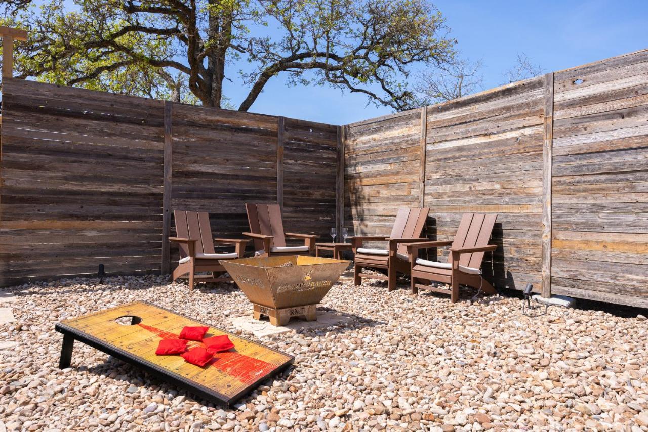 Romantic Tiny Luxury Retreat W Heated Pool, Sauna N Outdoor Shower In Wimberley 10 Acres Exterior photo