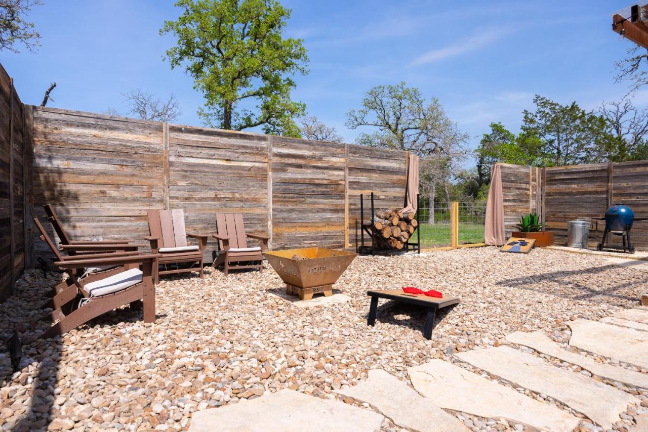 Romantic Tiny Luxury Retreat W Heated Pool, Sauna N Outdoor Shower In Wimberley 10 Acres Exterior photo