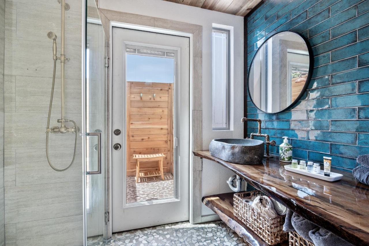 Romantic Tiny Luxury Retreat W Heated Pool, Sauna N Outdoor Shower In Wimberley 10 Acres Exterior photo
