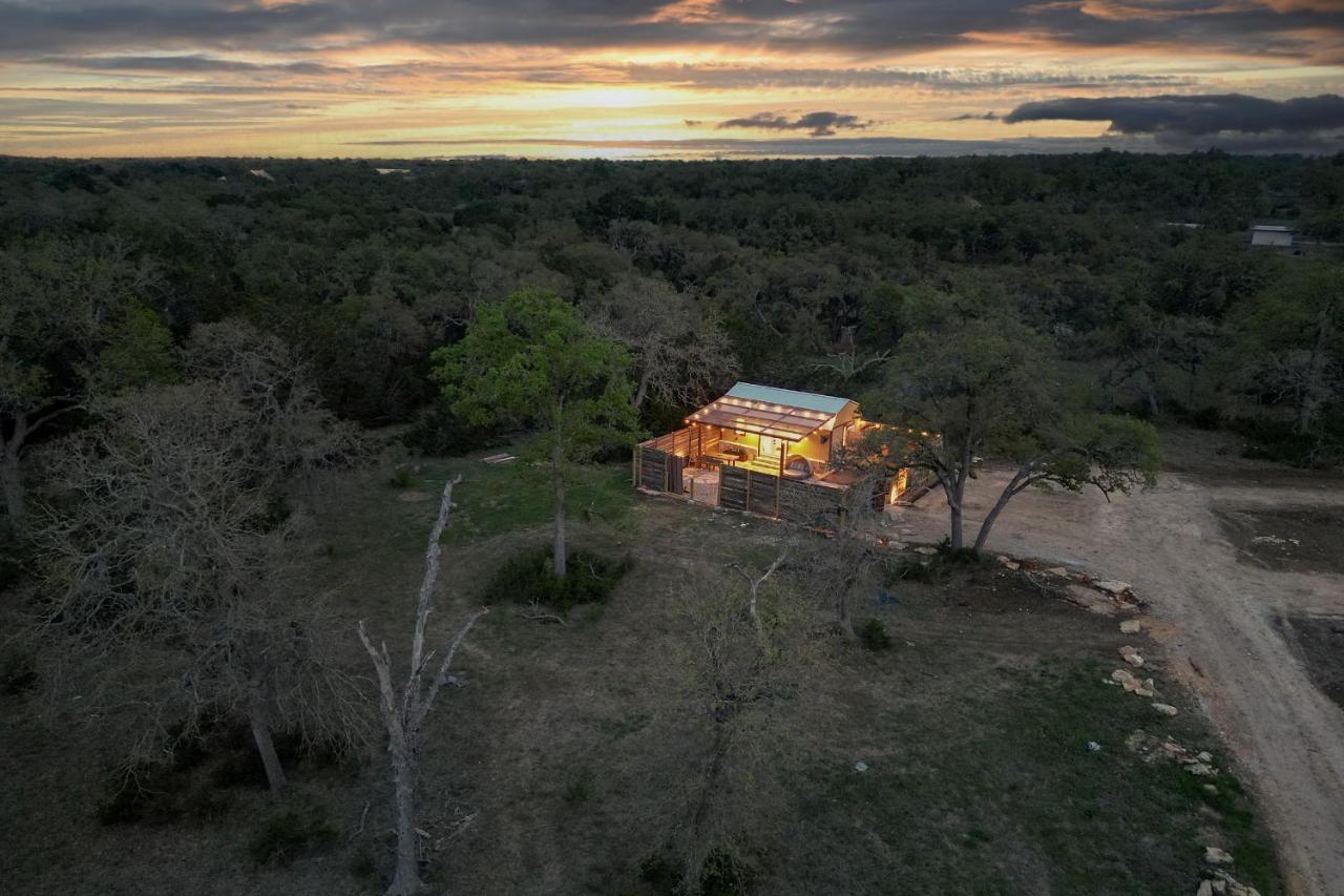 Romantic Tiny Luxury Retreat W Heated Pool, Sauna N Outdoor Shower In Wimberley 10 Acres Exterior photo