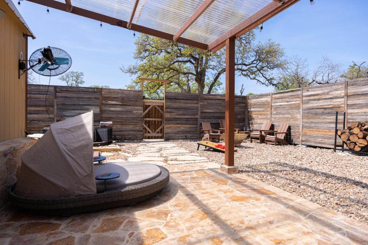 Romantic Tiny Luxury Retreat W Heated Pool, Sauna N Outdoor Shower In Wimberley 10 Acres Exterior photo
