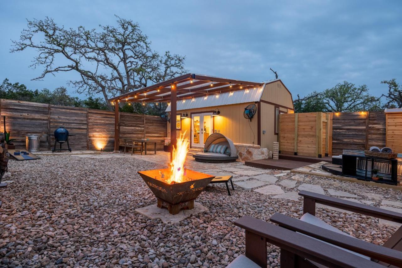 Romantic Tiny Luxury Retreat W Heated Pool, Sauna N Outdoor Shower In Wimberley 10 Acres Exterior photo